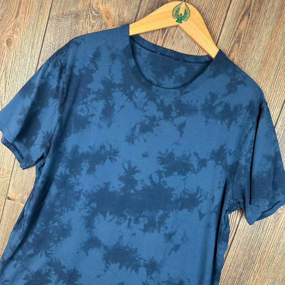 Lululemon Fundamental T-Shirt Blue Tie Dye Short Sleeve Crewneck Size Large